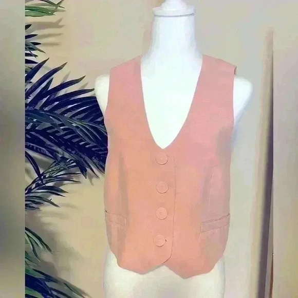 Jackets & Blazers - Cropped blazer pink vest with button-up and faux pockets